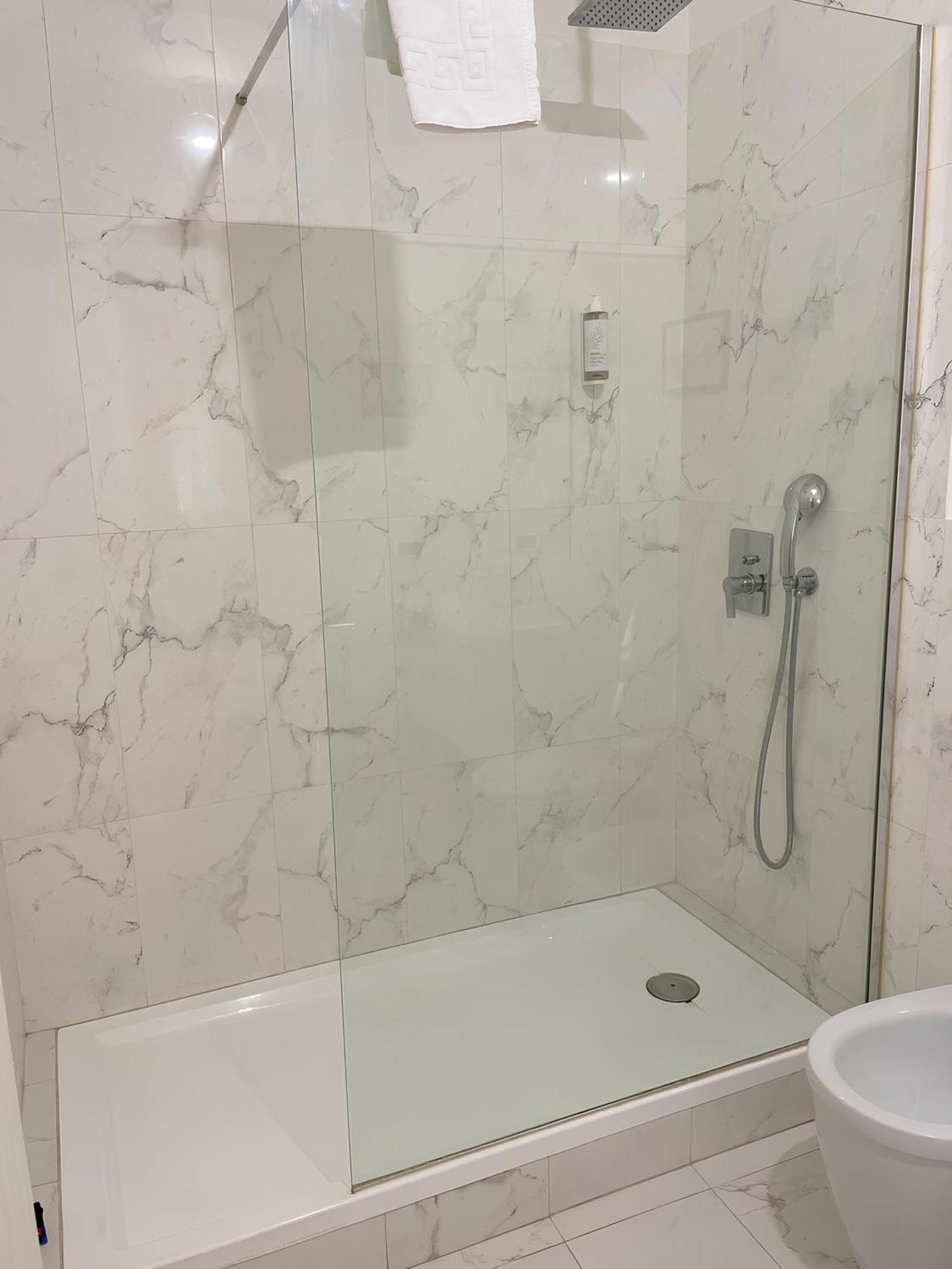 Ale Home Rome Bagian luar foto